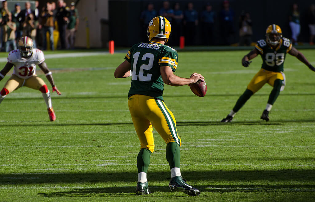 Aaron Rodgers of the Green Bay Packers preparing to throw