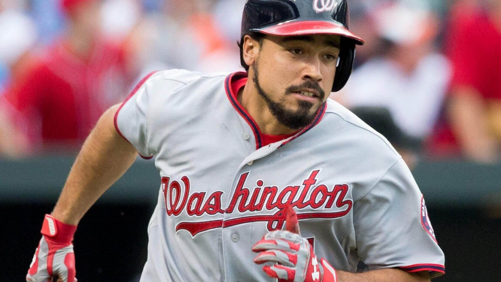 Anthony Rendon running bases