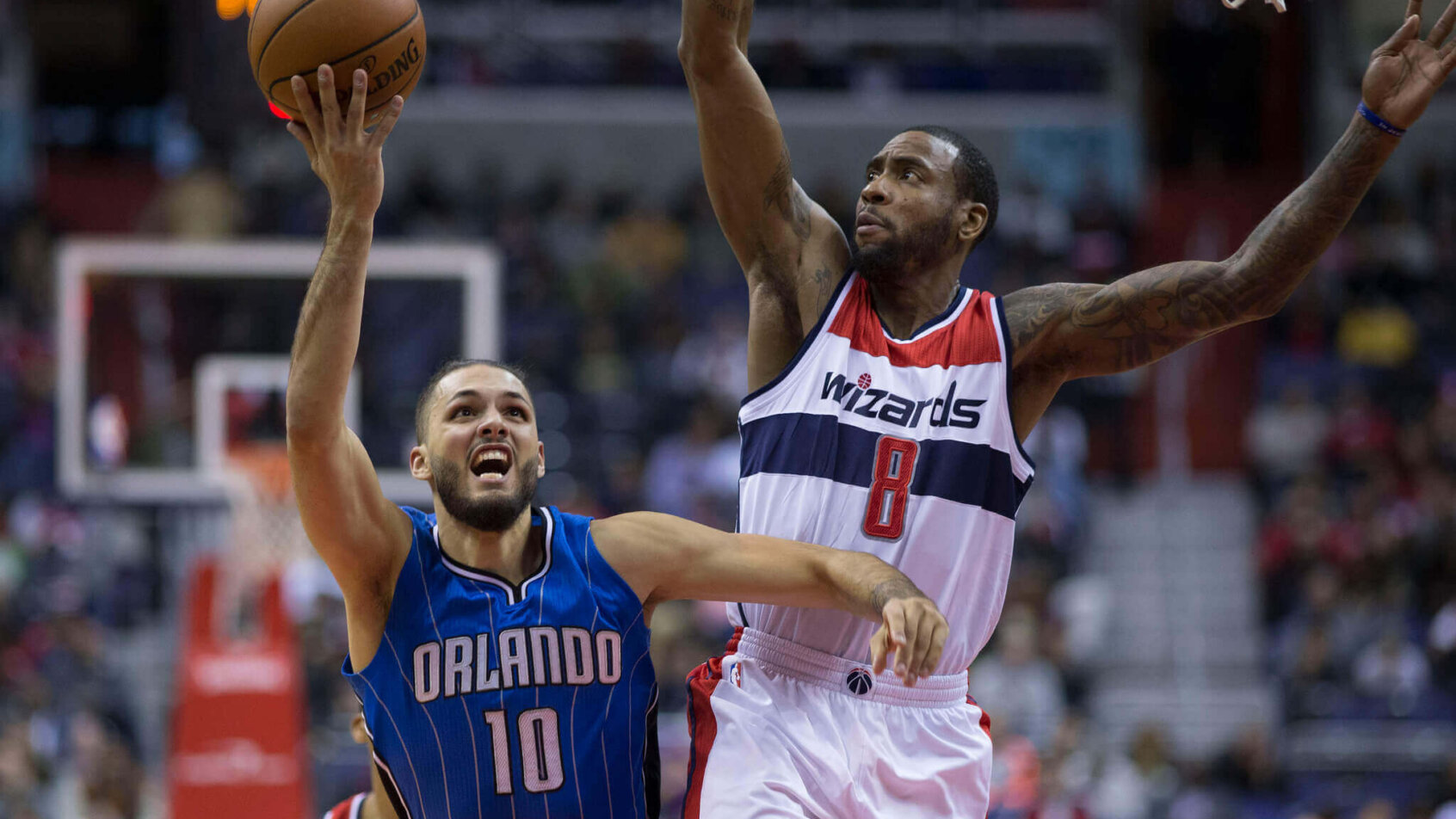Evan Fournier going in for lay up