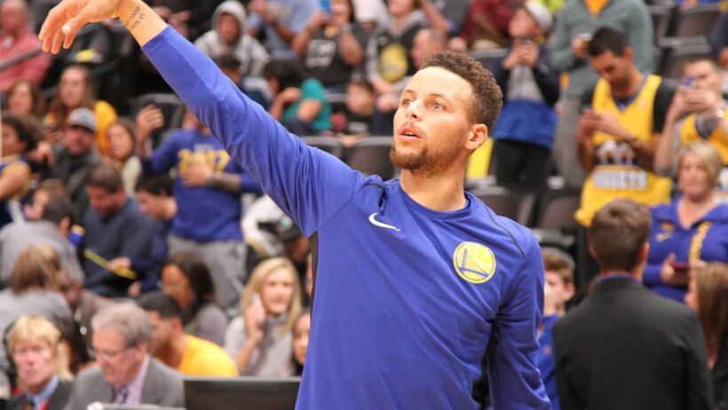 Steph Curry shooting