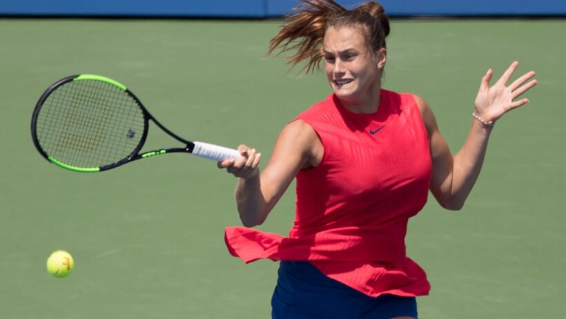 Aryna Sablenka hitting a forehand.