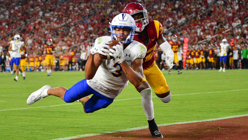 Nick Nash scores a touchdown versus USC.