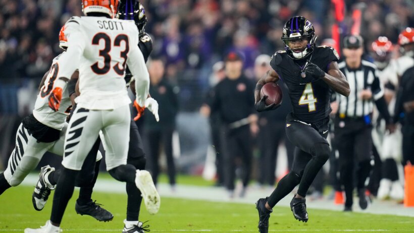 Baltimore Ravens wide receiver Zay Flowers running with the ball against the Cincinnati Bengals