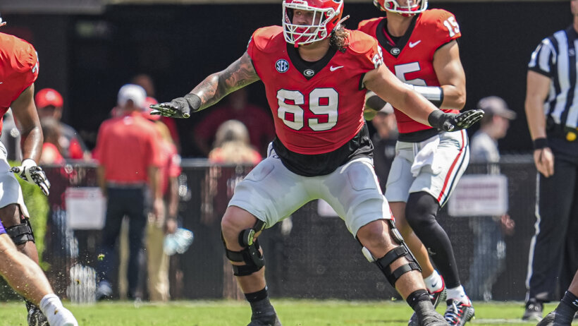 Georgia Bulldogs offensive lineman Tate Ratledge blocks against the Tennessee Tech Golden Eagles