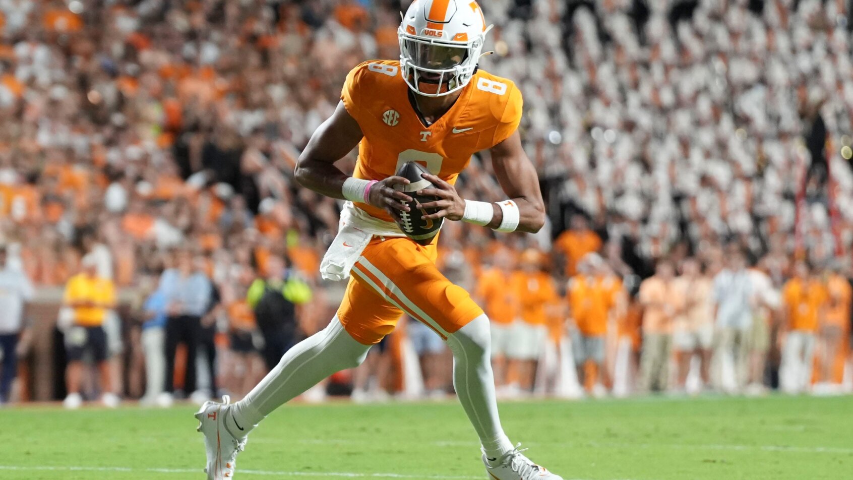Tennessee quarterback Nico Iamaleava runs with the ball