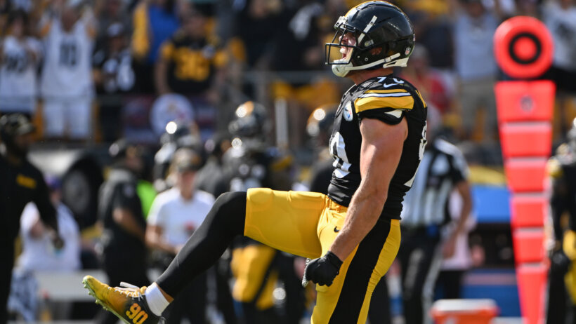 Pittsburgh Steelers linebacker TJ Watt celebrates a sack