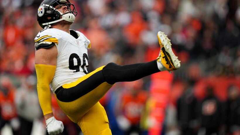 Pittsburgh Steelers linebacker TJ Watt celebrating a sack
