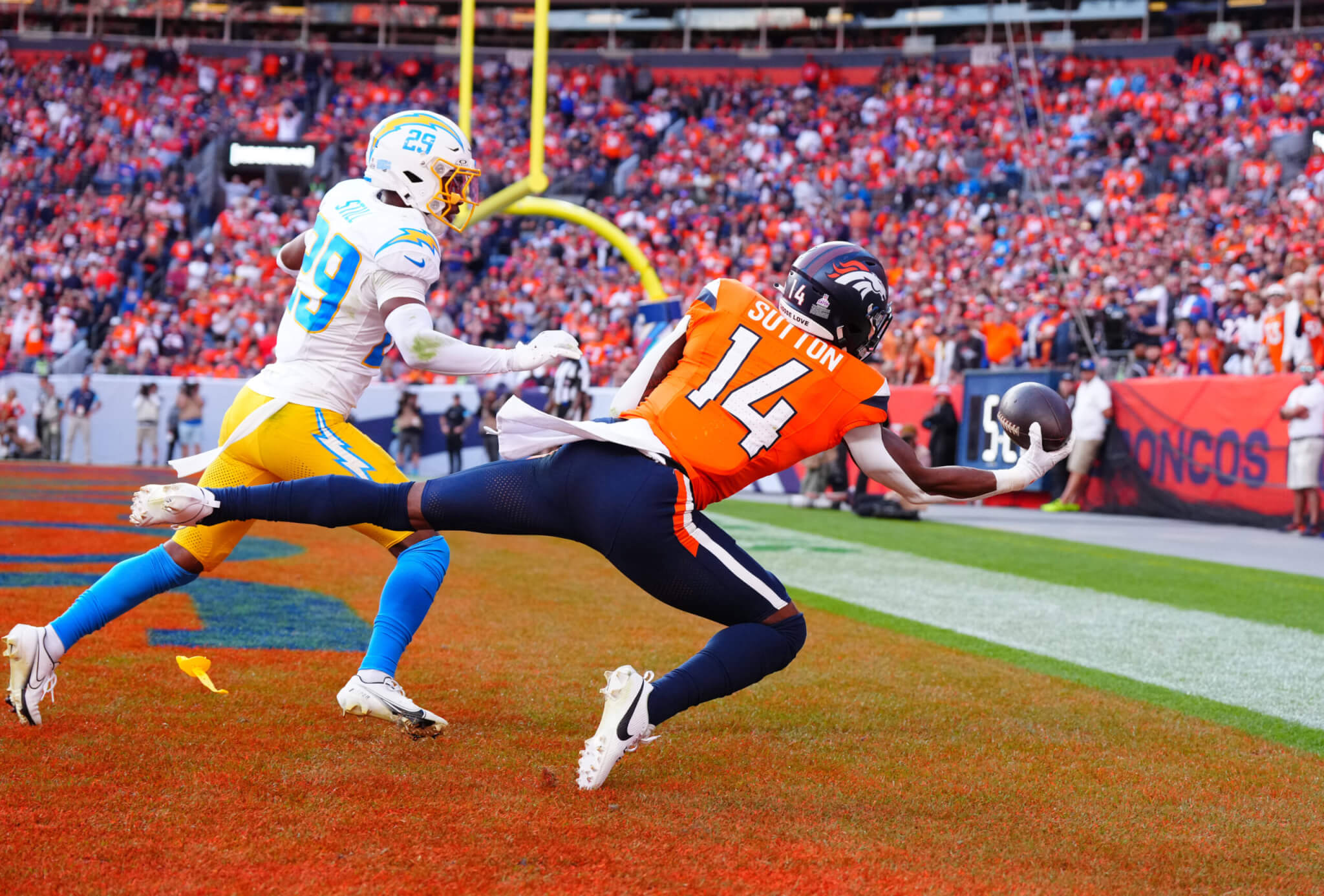 Denver Broncos vs Los Angeles Chargers Predictions, Best Odds & Public Betting Splits for TNF (Week 16) - News Directory 3