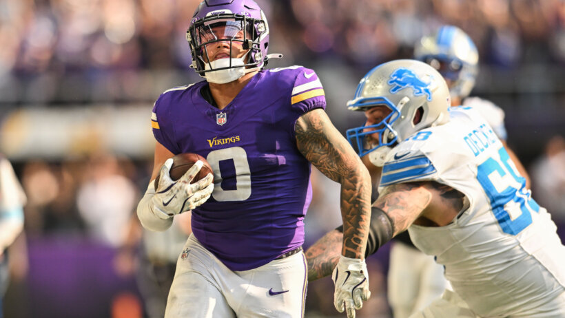 Minnesota Vikings linebacker Ivan Pace Jr returning a fumble against the Detroit Lions