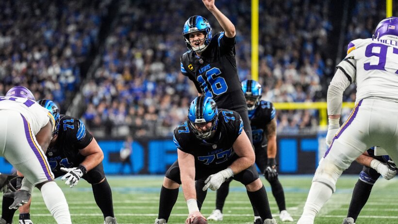Detroit Lions quarterback Jared Goff under center