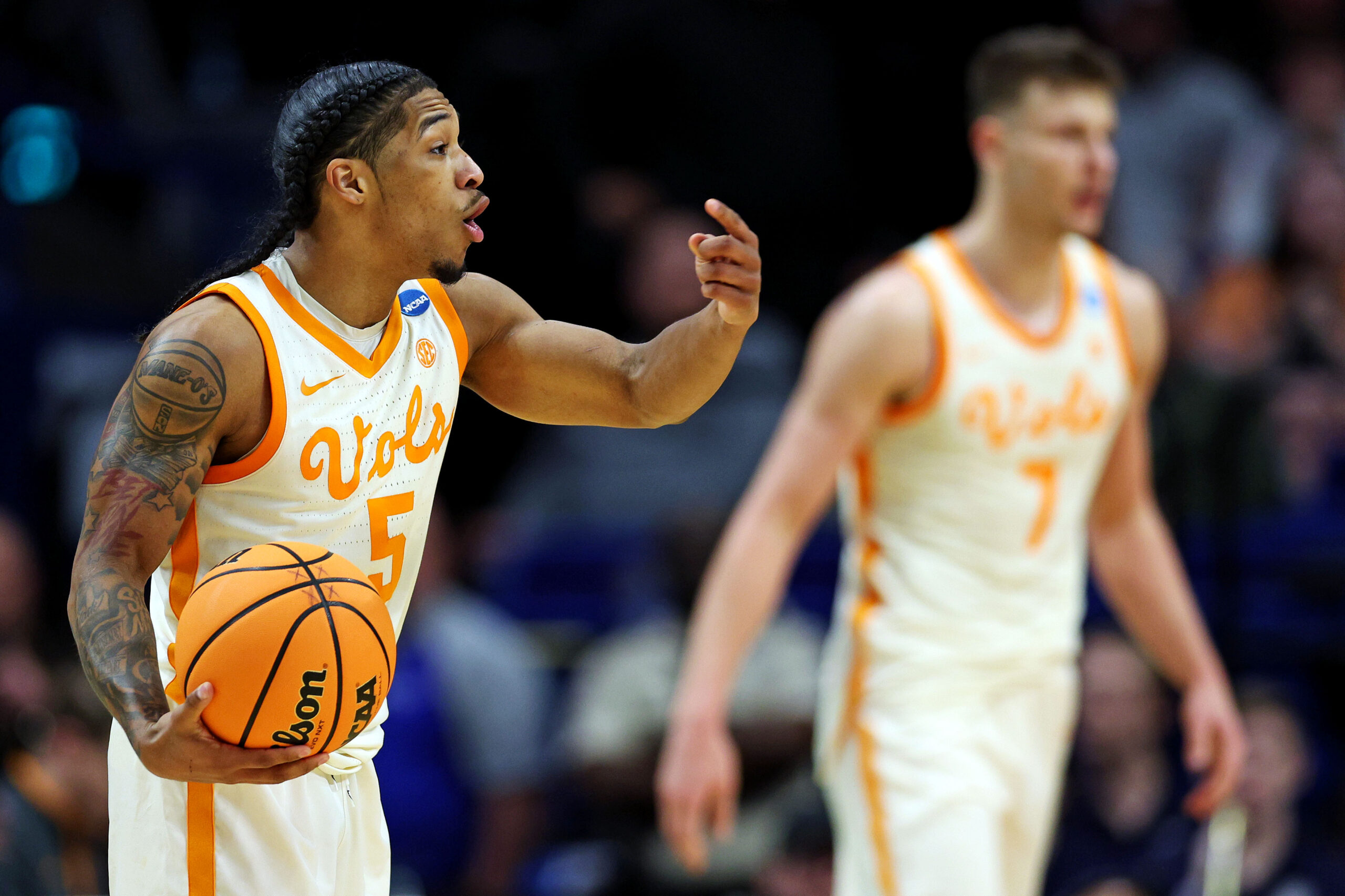 UCLA vs Tennessee Predictions, Odds, and Picks