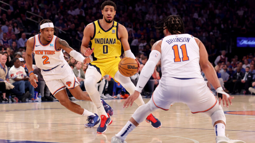 Indiana Pacers guard Tyrese Haliburton dribbles in the lane against the New York Knicks
