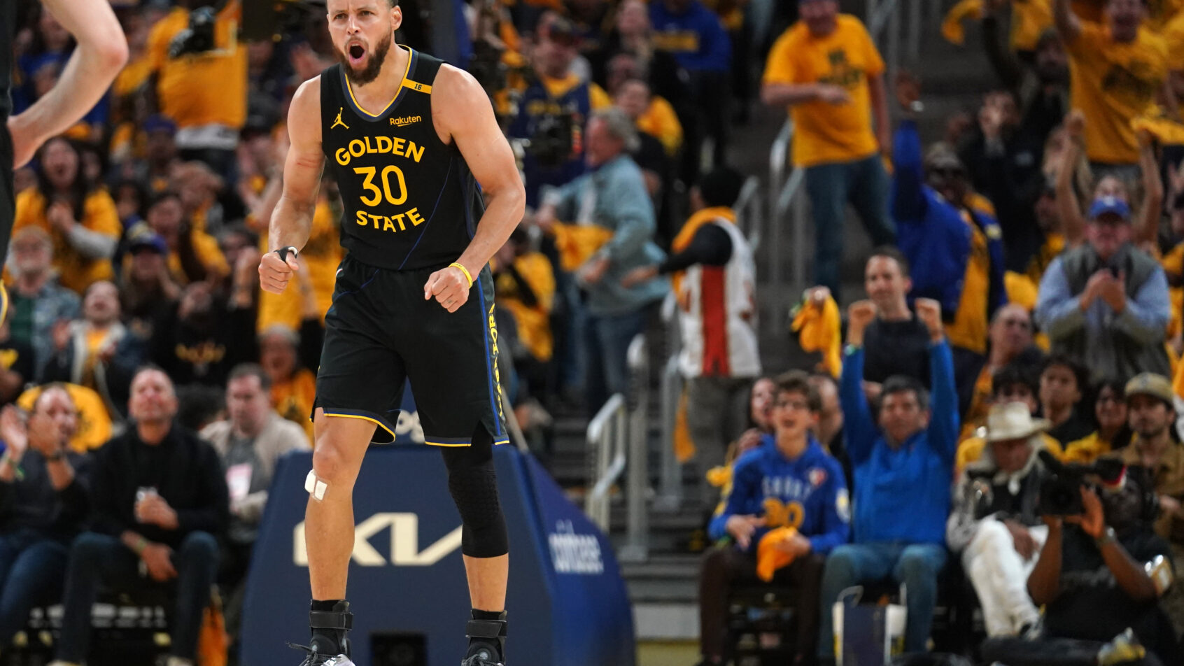 NBA: Playoffs-Houston Rockets at Golden State Warriors