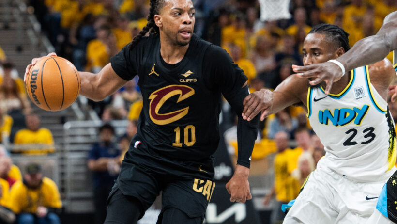 Darius Garland holds the ball against the Pacers.