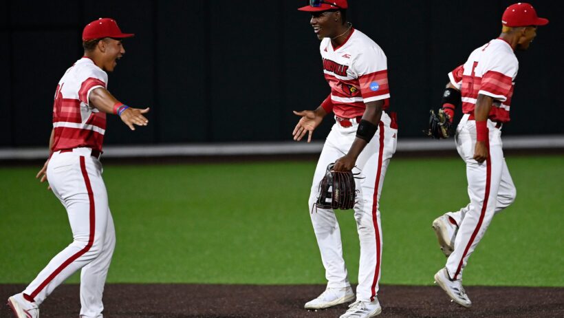 Louisville celebrates after beat Vanderbilt in the Nashville regional