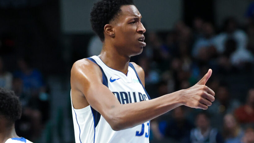 Dallas Mavericks center Jamarion Sharp reacts