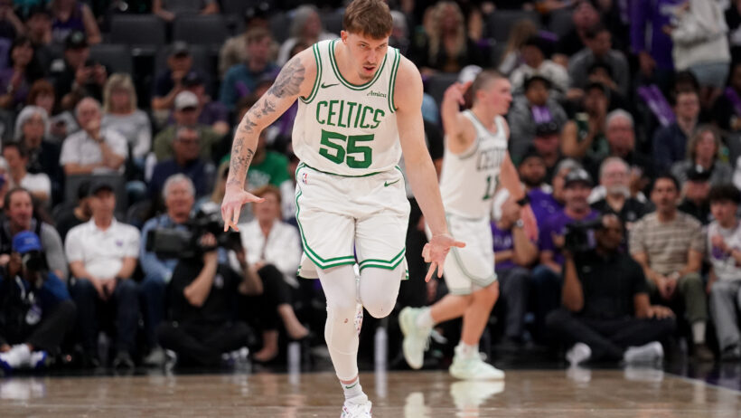 Baylor Scheierman reacts after making a three-pointer