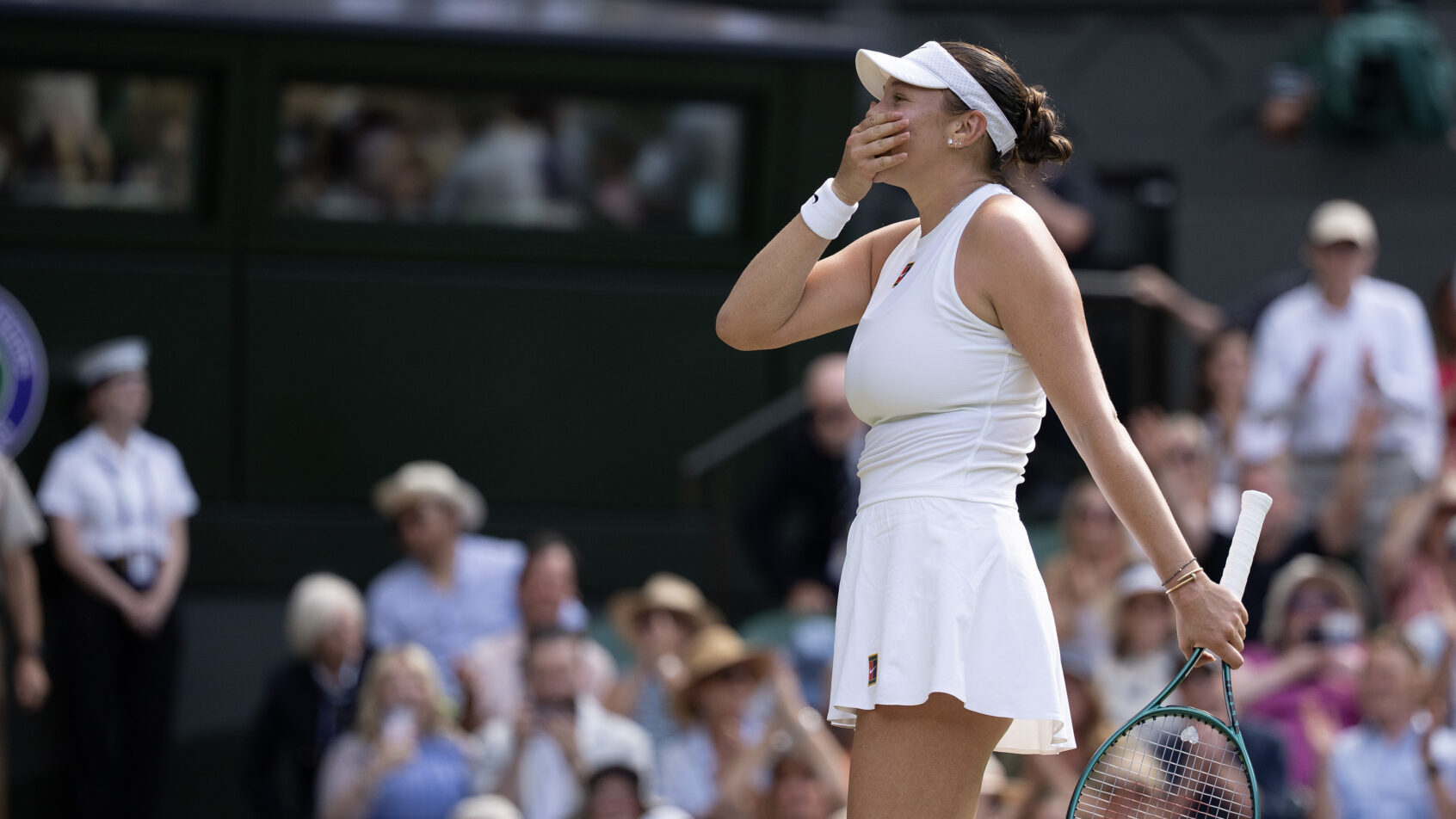 Amanda Anisimova celebrates a win over Aryna Sabalenka