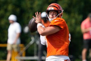 Cincinnati Bengals QB Joe Burrow throwing a pass at training camp