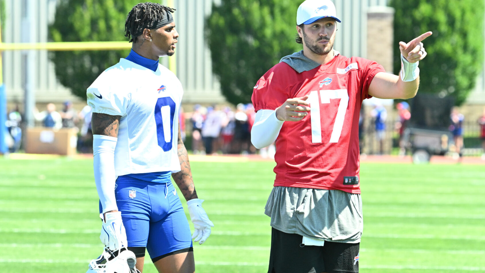 JOSH-ALLEN-E-KEON-COLEMAN-TREINAMENTO-PRE-TEMPORADA-NFL-2025