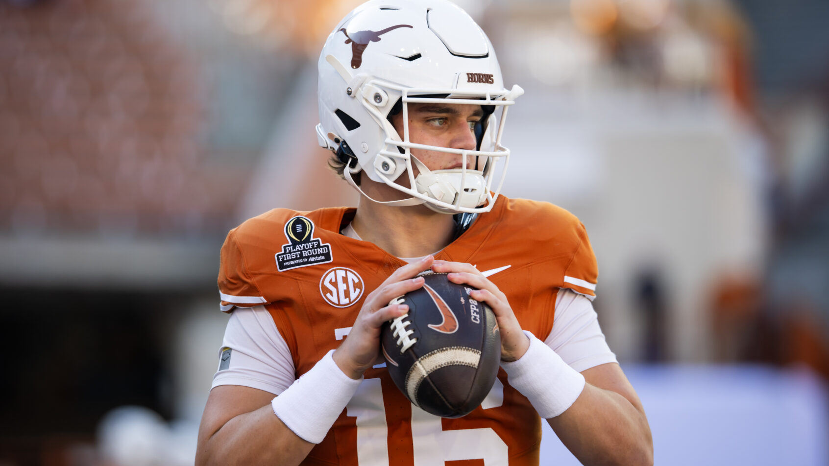 Texas Longhorns quarterback Arch Manning