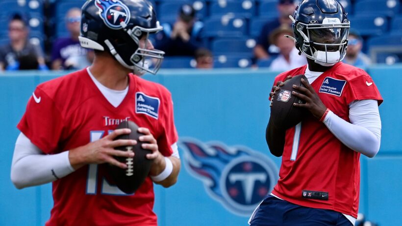 Tennessee Titans quarterbacks Tim Boyle and Cam Ward practicing