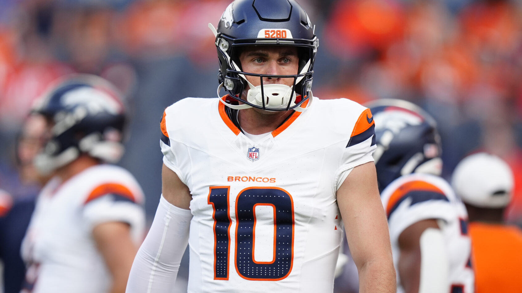 Bo Nix iso during pregame before a matchup with the Cardinals.