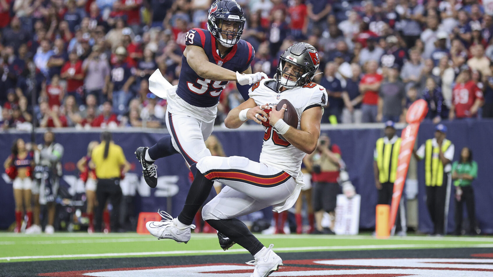 CADE-OTTON-TAMPA-BAY-BUCCANEERS-HENRY-TOOTOO-HOUSTON-TECANS
