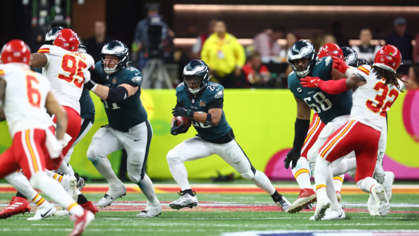 Philadelphia Eagles running back Saquon Barkley carries the ball against the Kansas City Chiefs