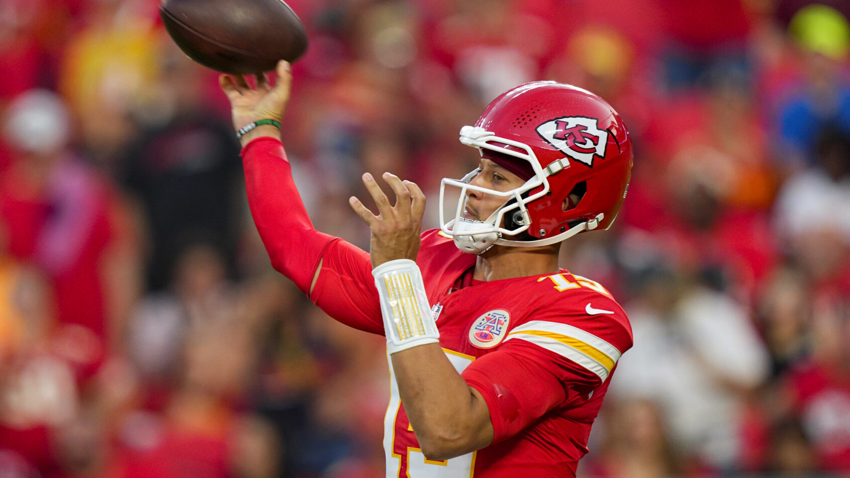 PATRICK-MAHOMES-QUARTERBACK-KANSAS-CITY-CHIEFS