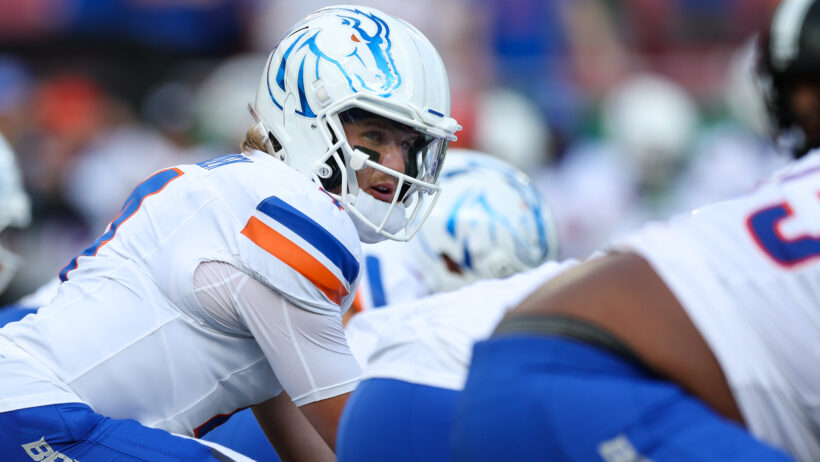 Maddux Madsen under center
