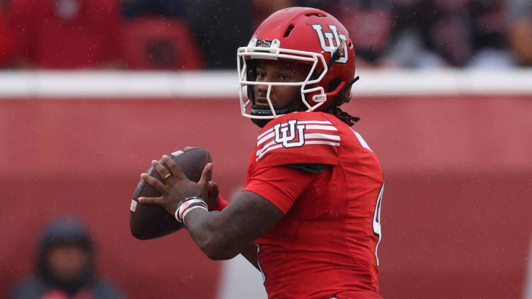 Devon Dampier looking to throw football