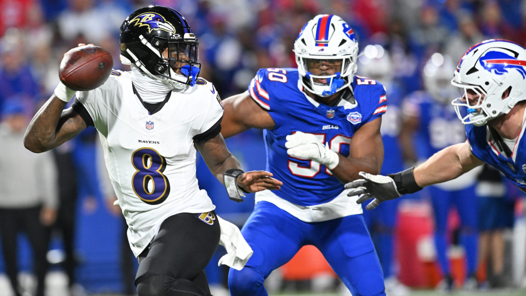 LAMAR-JACKSON-QUARTERBACK-BALTIMORE-RAVENS-NFL