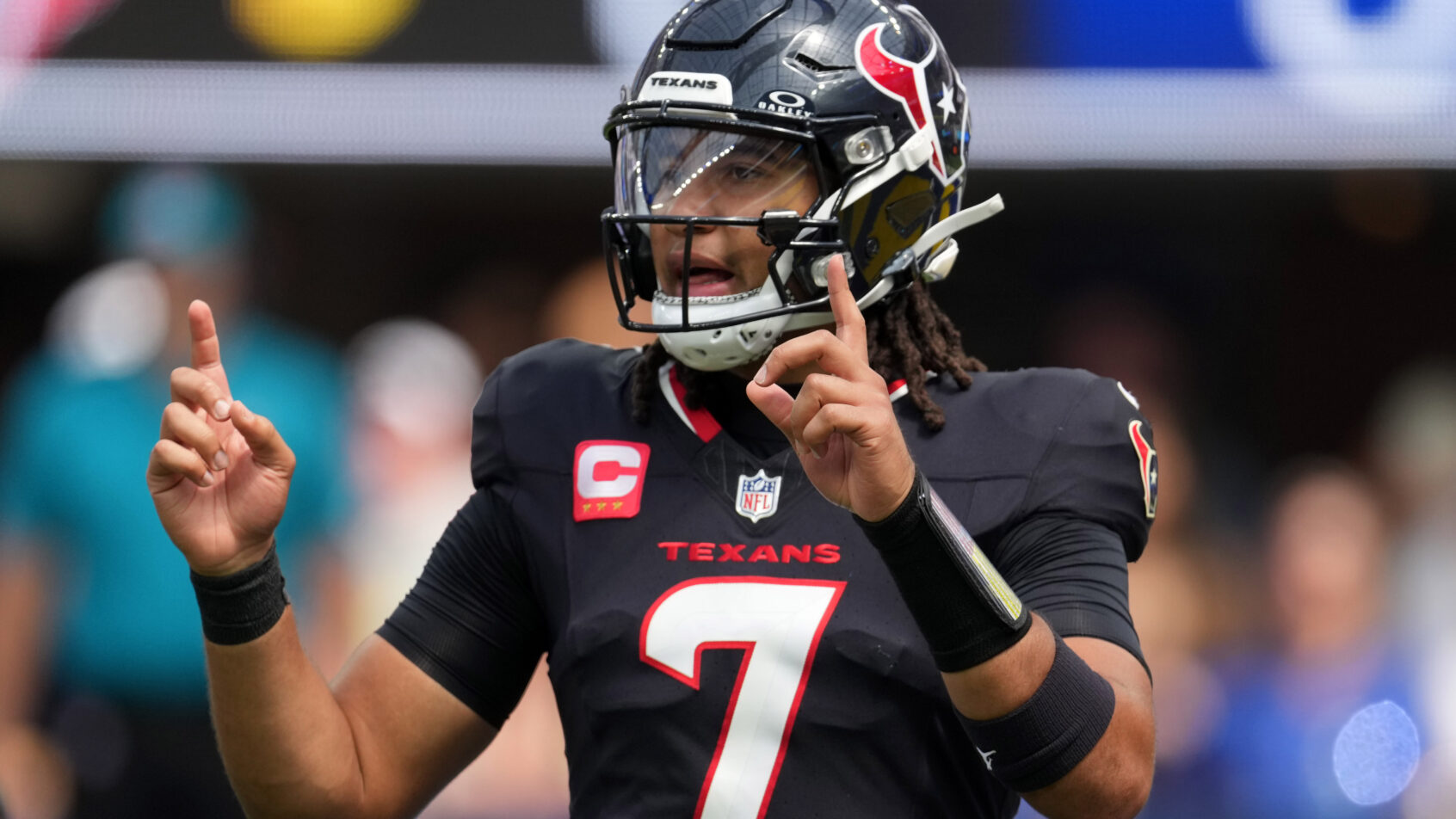 C.J. Stroud iso in Los Angeles in a Week 1 game versus the Rams.