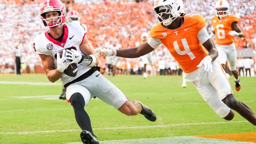 Georgia wide receiver London Humphreys brings in the catch