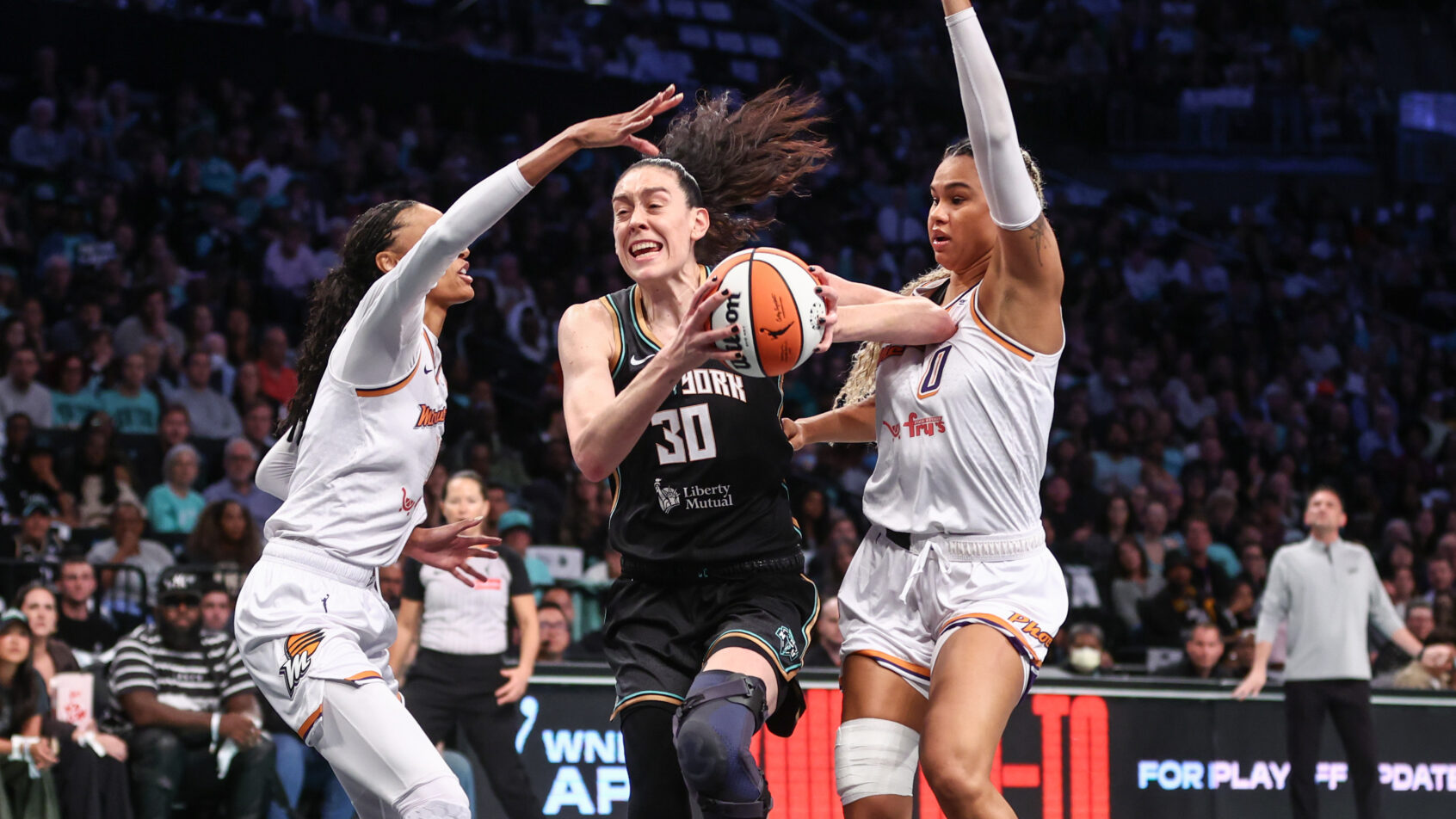 New York Liberty forward Breanna Stewart drives to the basket