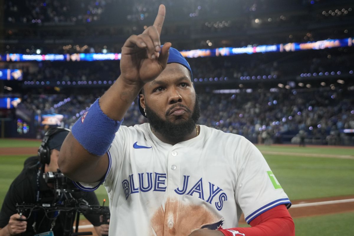 How to bet on the World Series at BET99 in Canada. Vladimir Guerrero Jr.