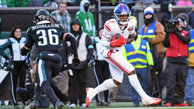 New York Giants wide receiver Malik Nabers catches a pass against the Philadelphia Eagles