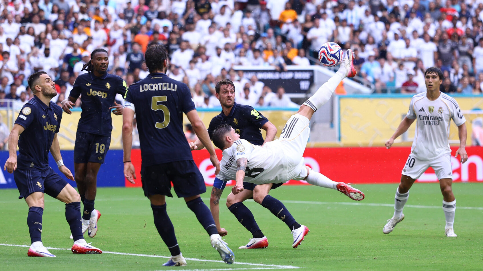 FEDERICO-VALVERDE-REAL-MADRID-CONTRA-JUVENTUS-NO-MUNDIAL-DE-CLUBES-DA-FIFA