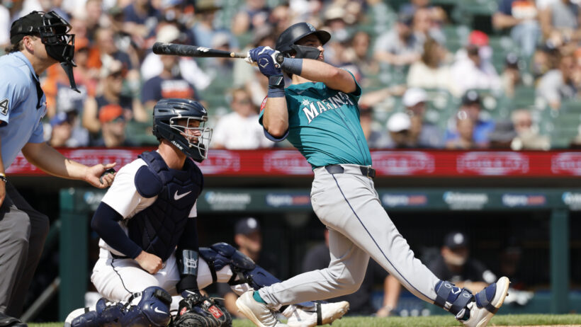 Seattle Mariners batting vs Detroit Tigers