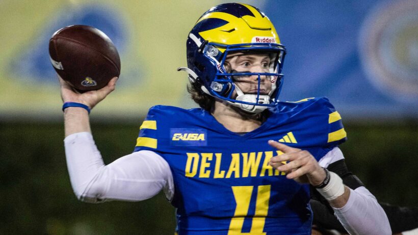 Nick Minicucci fires a pass versus Western Kentucky in Conference USA play.