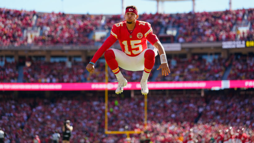 Patrick Mahomes jumping