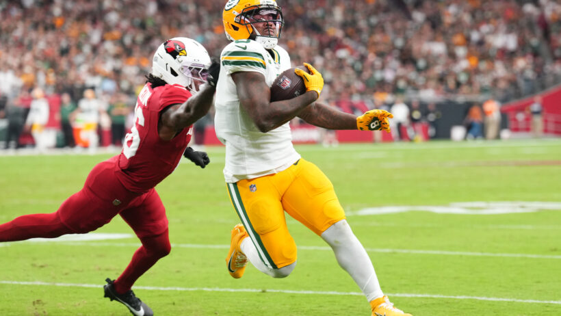 Josh Jacobs rushes for a TD versus Arizona.