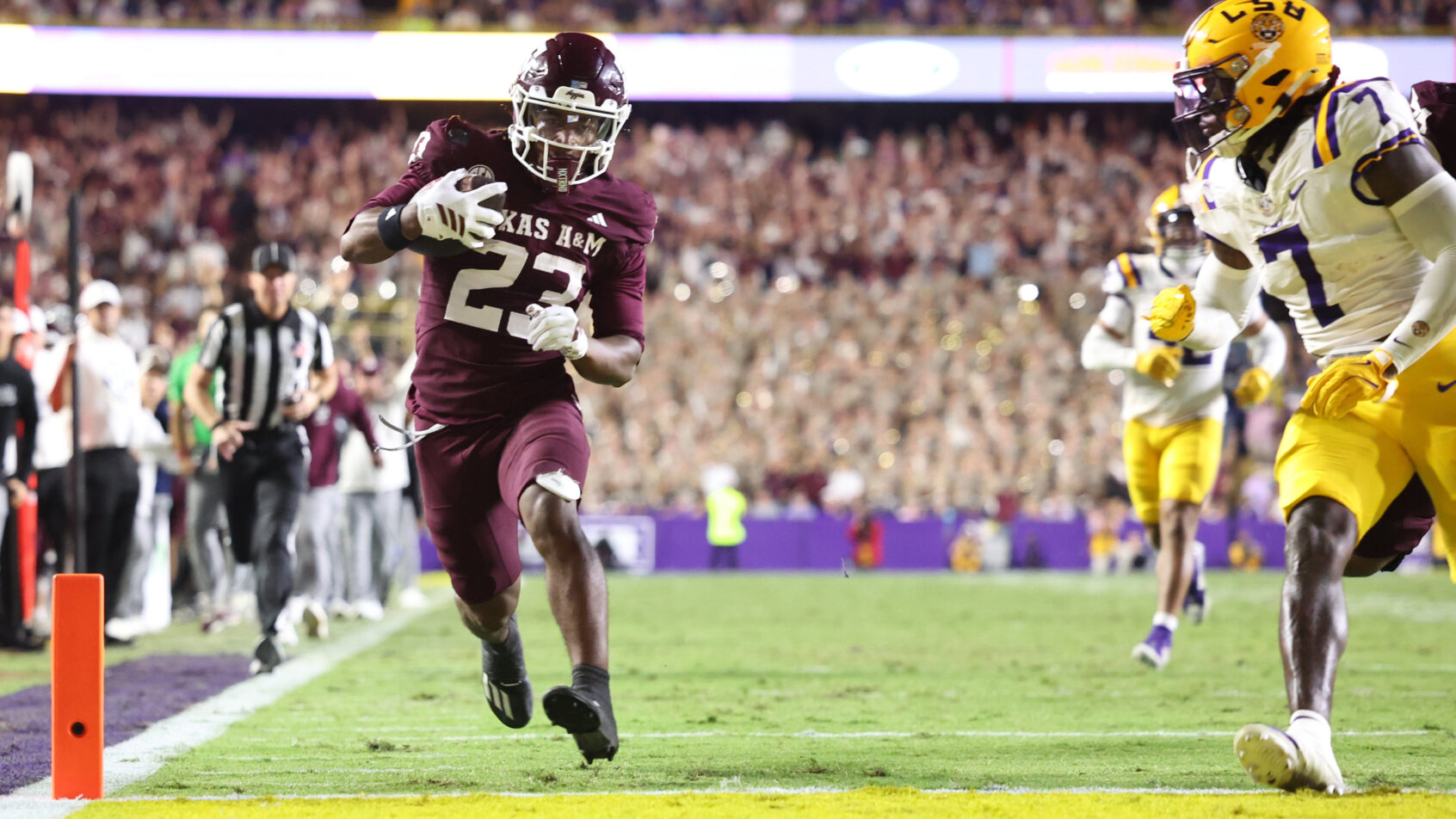 Texas A&M Aggies running back Jamarion Morrow scoring a TD