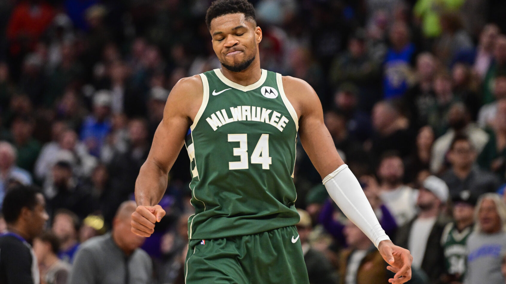 NBA: Sacramento Kings at Milwaukee Bucks
