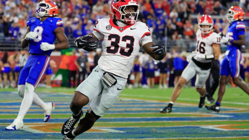 Chauncey Bowens rushes the ball versus Florida.
