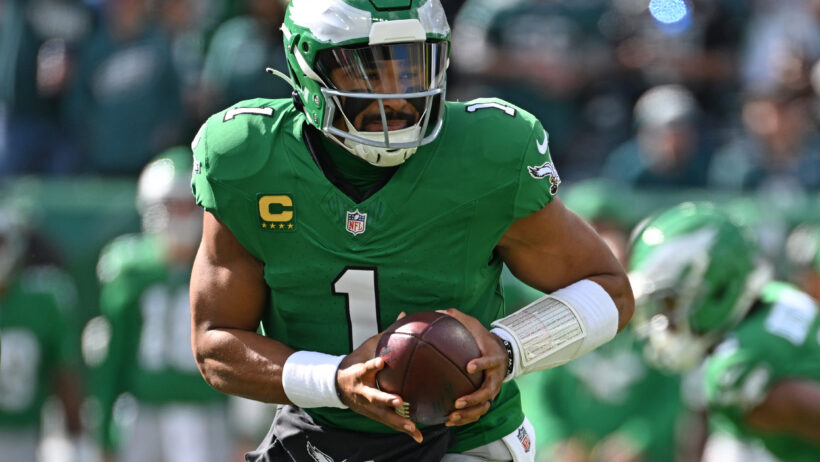 Jalen Hurts during the game vs the Giants