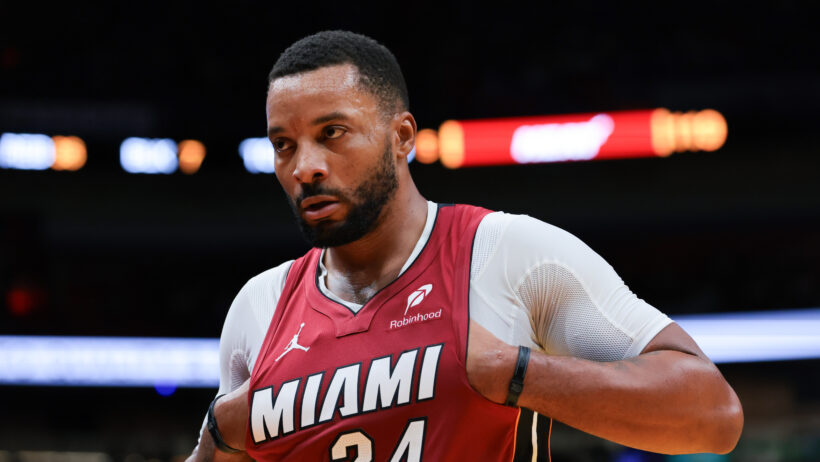 Norman Powell iso during a timeout in the Heat vs Hornets matchup.