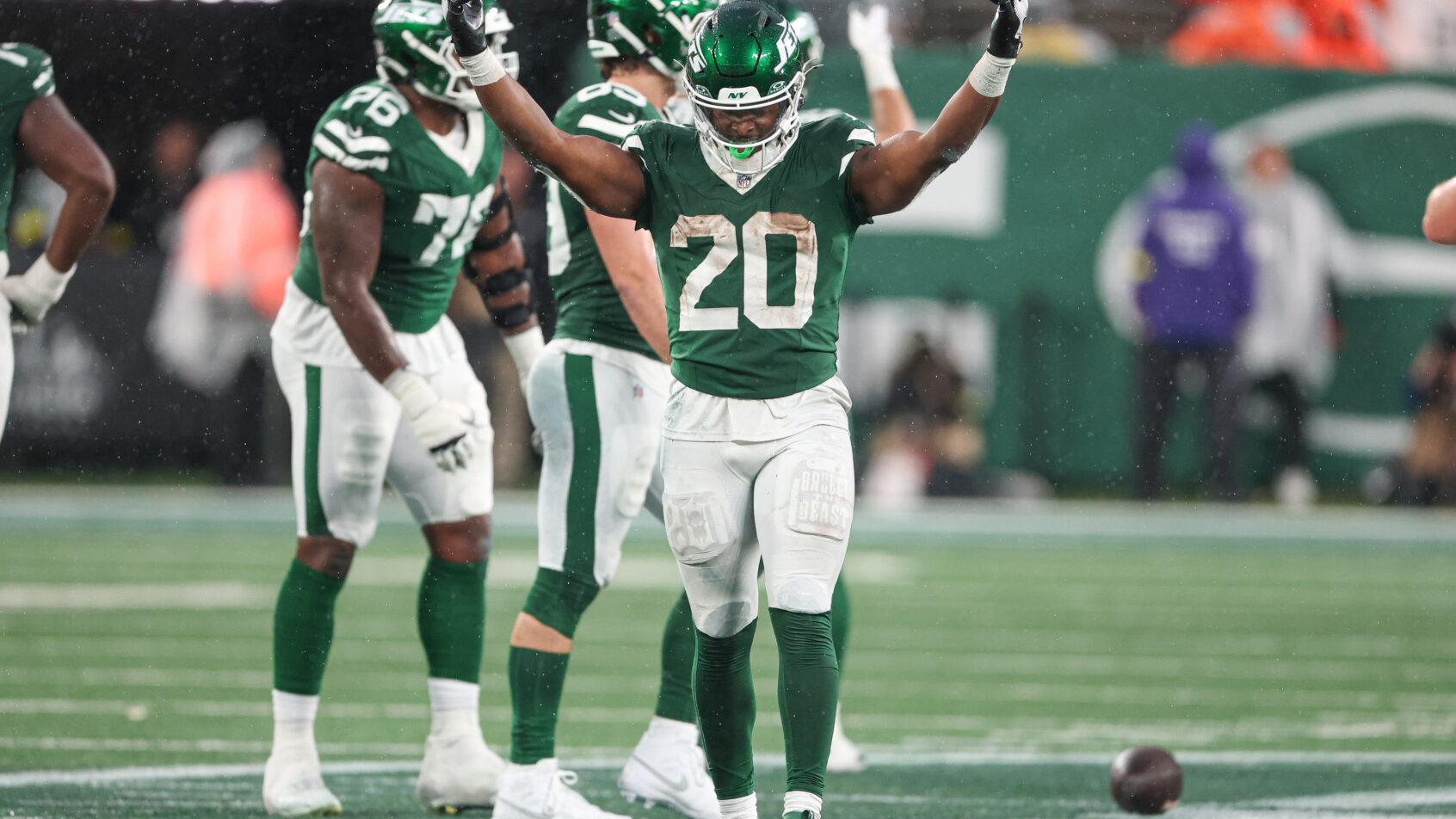 Breece Hall celebrates a first down vs the Browns.