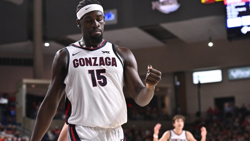 Gonzaga Bulldogs forward Graham Ike pumps his fist